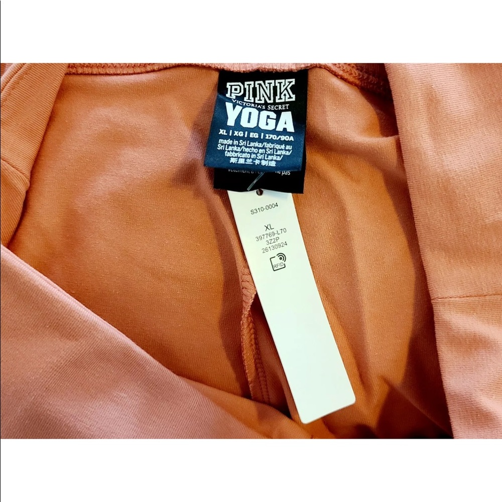SOLD‼️🆕💐Victoria’s Secret Leggings - Picture 2 of 3